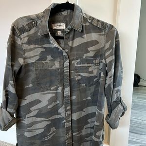 Express camouflage boyfriend button-up shirt